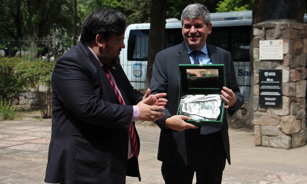 Francisco Tamarit fue reconocido por su defensa a la educación pública