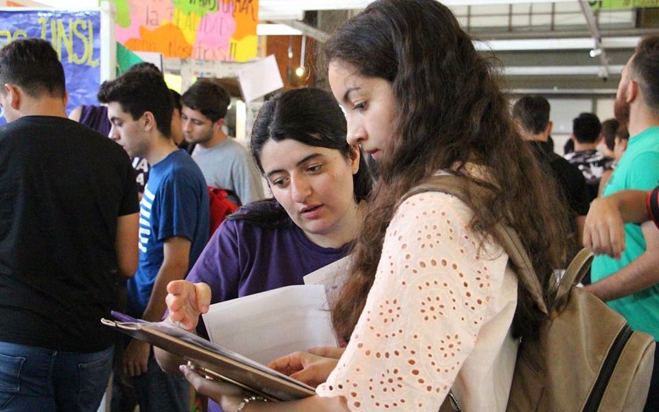 Becas de Formación en Extensión Universitaria