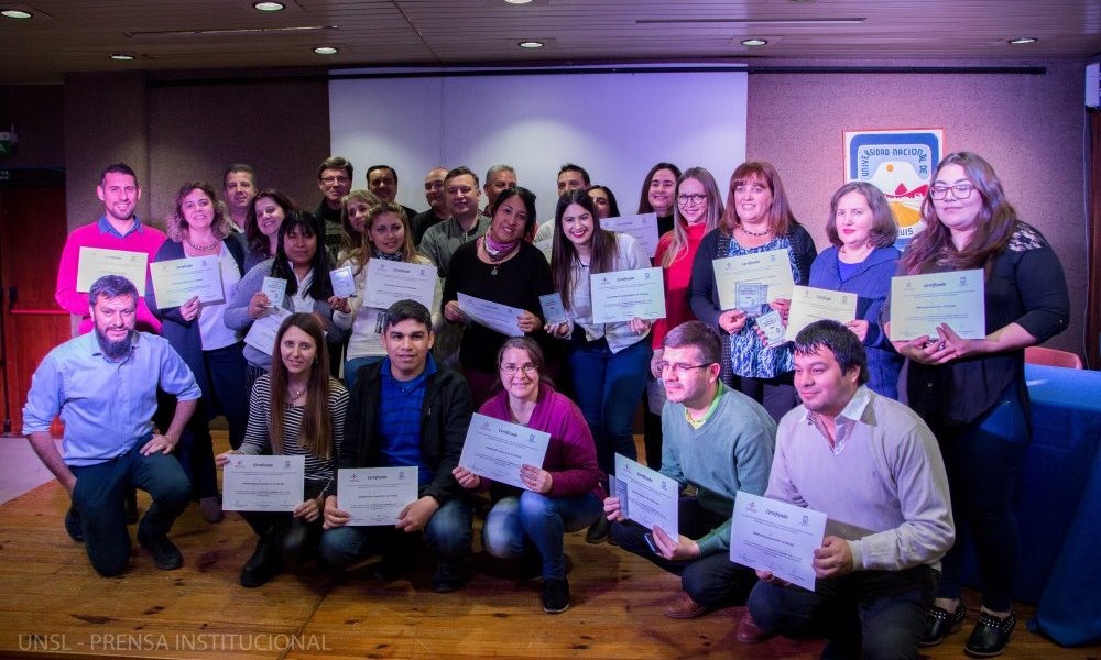 Escuelas del país contarán con capacitación en Computación