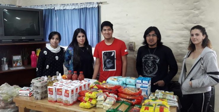 Continúa la entrega de alimentos en las residencias universitarias