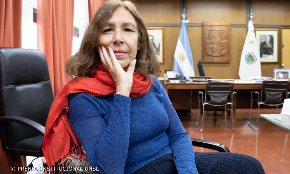 «Si la educación no es pública y gratuita solo refuerza la desigualdad de clases y de género»