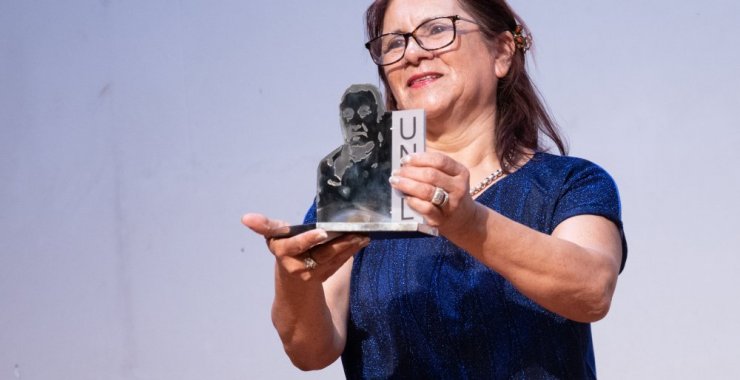 Gladys Gatica recibió el premio Alberto «Turco» Geraiges