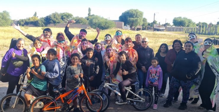 EL ENJAMBRE salió de Gira por cuatro barrios de San Luis