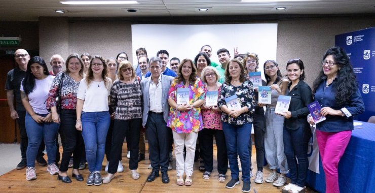 Presentaron el libro «Nosotras en Libertad» en versión impresa