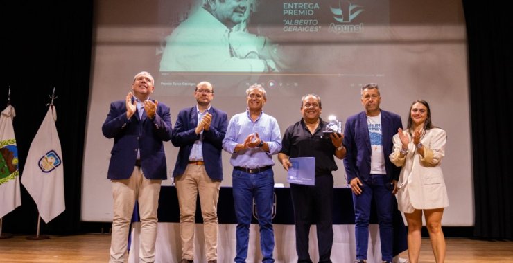 Roberto Vallejos recibió el Premio Alberto «Turco» Geraiges